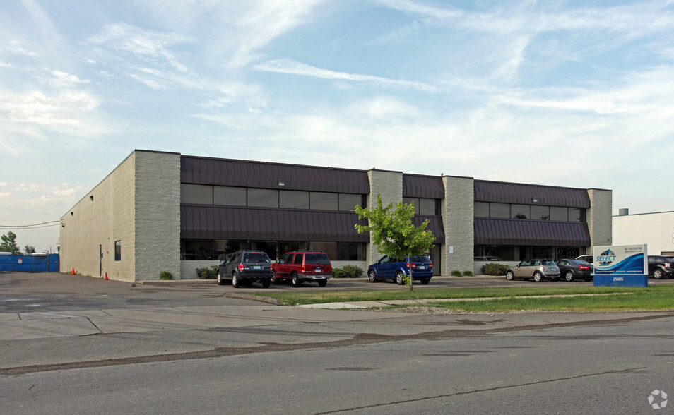 25005 Brest Rd, Taylor, MI for sale - Building Photo - Image 1 of 1