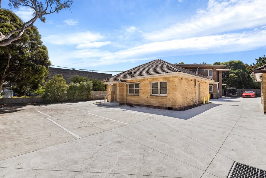 324 Stephensons Rd, Mount Waverley à vendre - Photo principale - Image 1 de 1