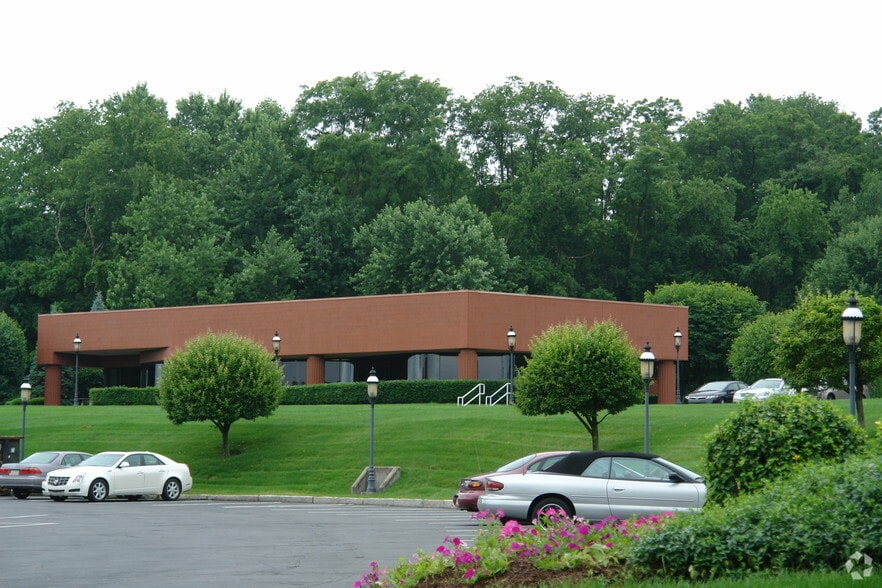 1000 Ardmore Blvd, Pittsburgh, PA for sale - Primary Photo - Image 1 of 1