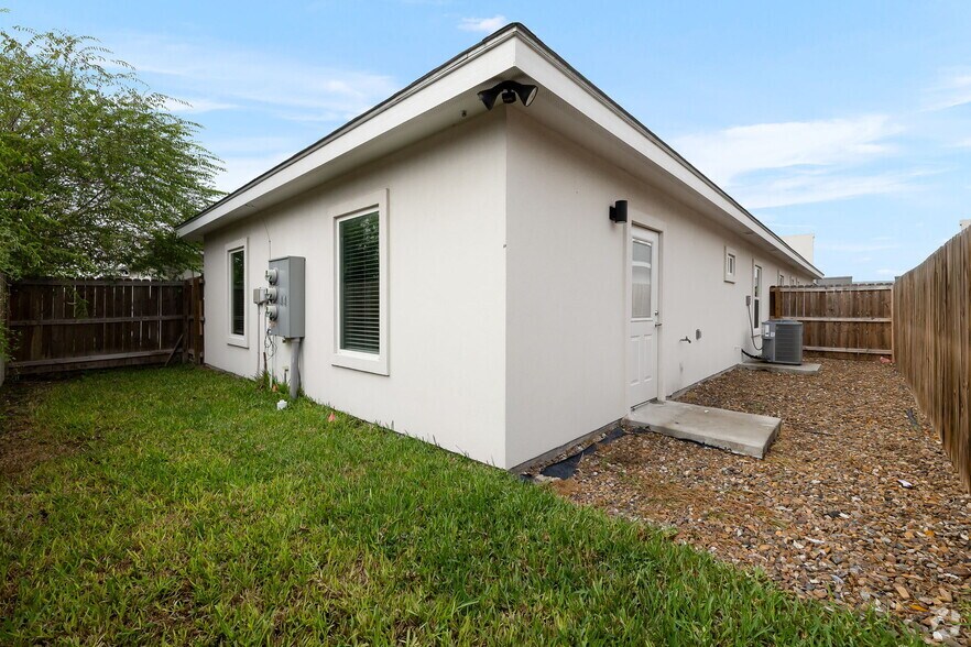 205 Lauryn Dr, San Juan, TX à vendre - Photo du bâtiment - Image 3 de 10