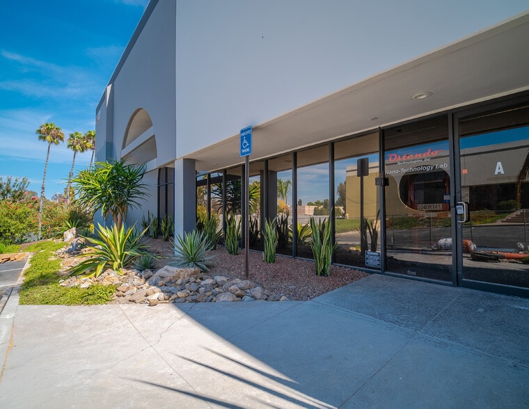 6231 Yarrow Dr, Carlsbad, CA for lease - Building Photo - Image 3 of 9