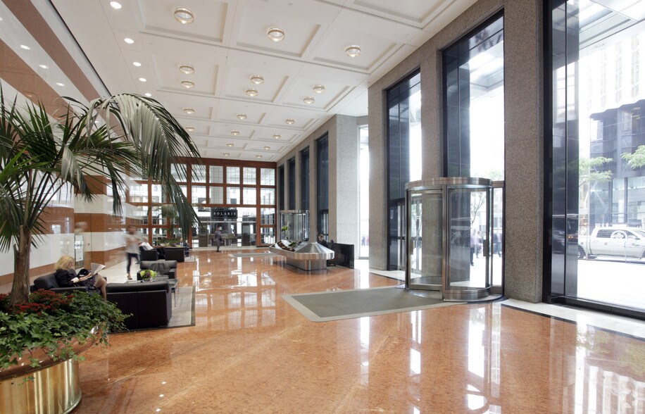 161 Bay St, Toronto, ON à louer - Photo intérieure - Image 1 de 6