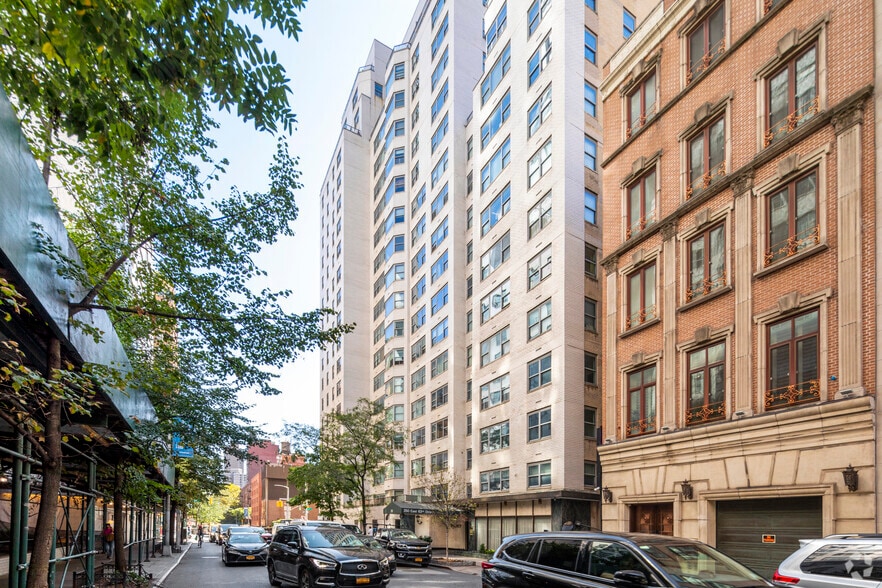 1183-1191 2nd Ave, New York, NY à vendre - Photo du bâtiment - Image 3 de 12
