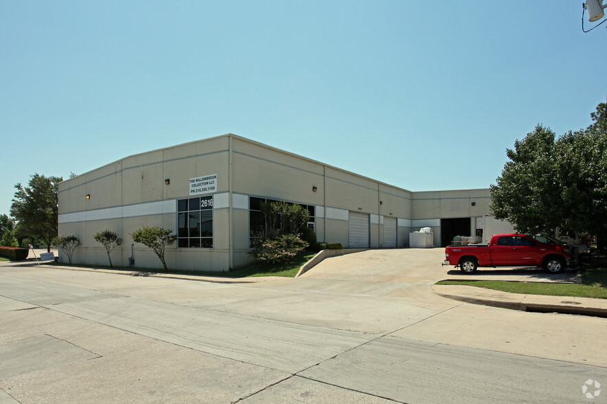 2616-2626 Willowbrook Rd, Dallas, TX for lease - Primary Photo - Image 1 of 2