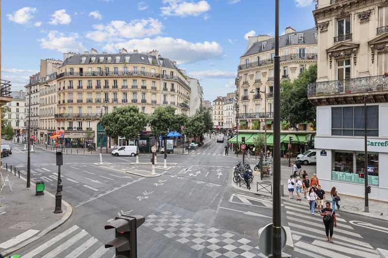 11 Rue De Châteaudun, Paris à louer - Photo du bâtiment - Image 2 de 7
