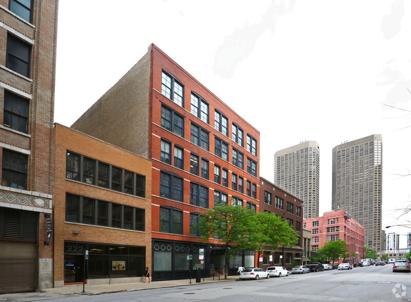216 S Jefferson St, Chicago, IL à louer - Photo du bâtiment - Image 2 de 31