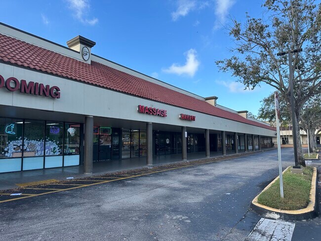 Plus de détails pour 8500-8698 NW 44th St, Sunrise, FL - Commerce de détail à louer