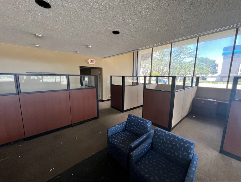 300 E Dania Beach Blvd, Dania, FL for lease - Building Photo - Image 3 of 55