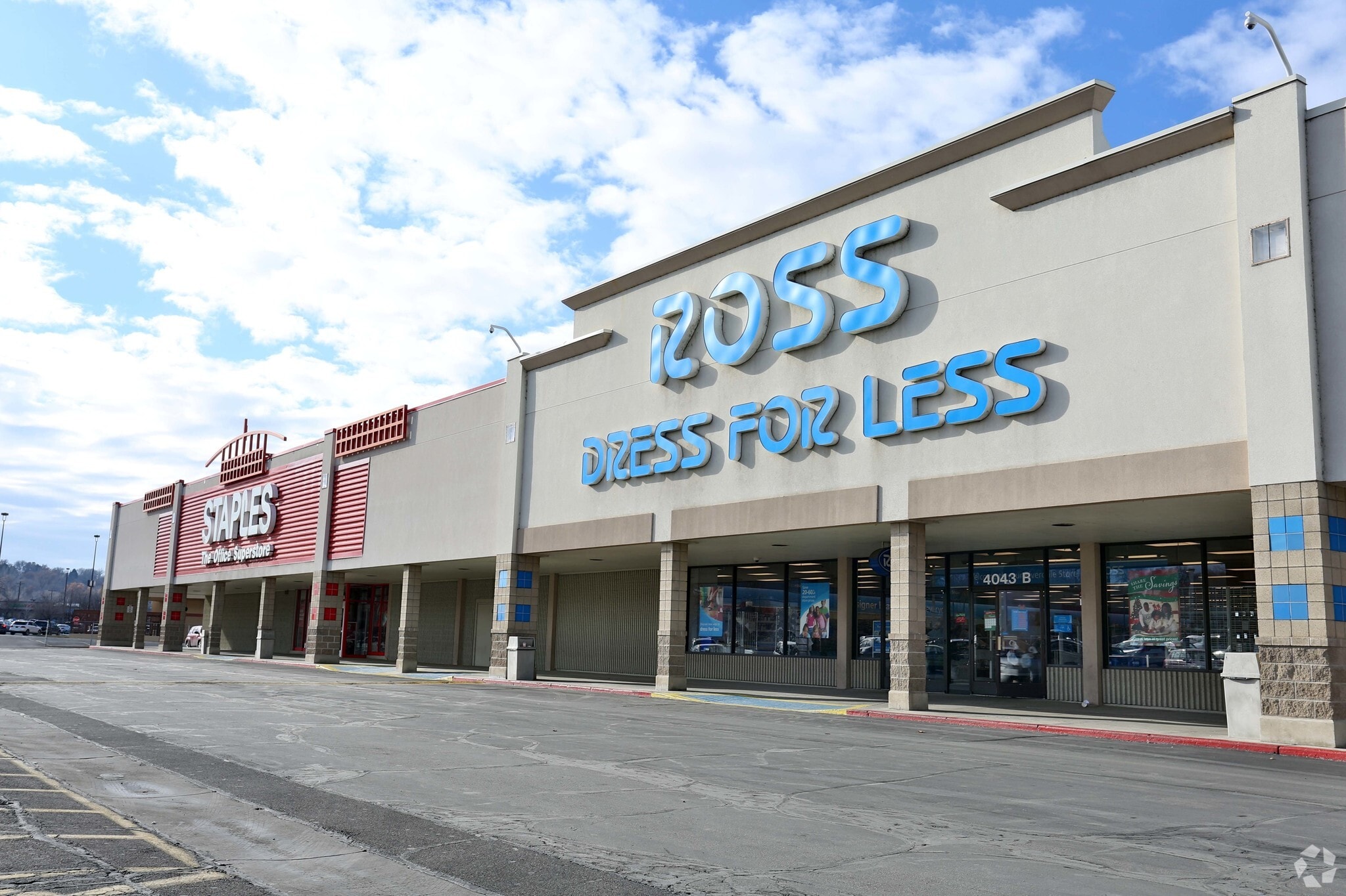 4043 Riverdale Rd, Riverdale, UT à vendre Photo principale- Image 1 de 9