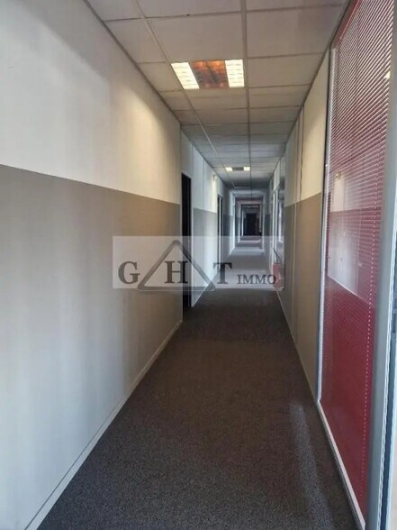 Retail in Ivry-sur-Seine for lease - Interior Photo - Image 2 of 5