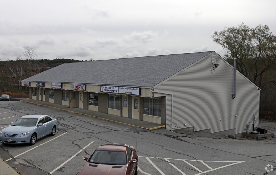 466 Putnam Pike, Greenville, RI for lease - Primary Photo - Image 1 of 5