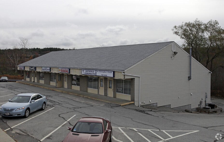 466 Putnam Pike, Greenville, RI for lease - Primary Photo - Image 2 of 6