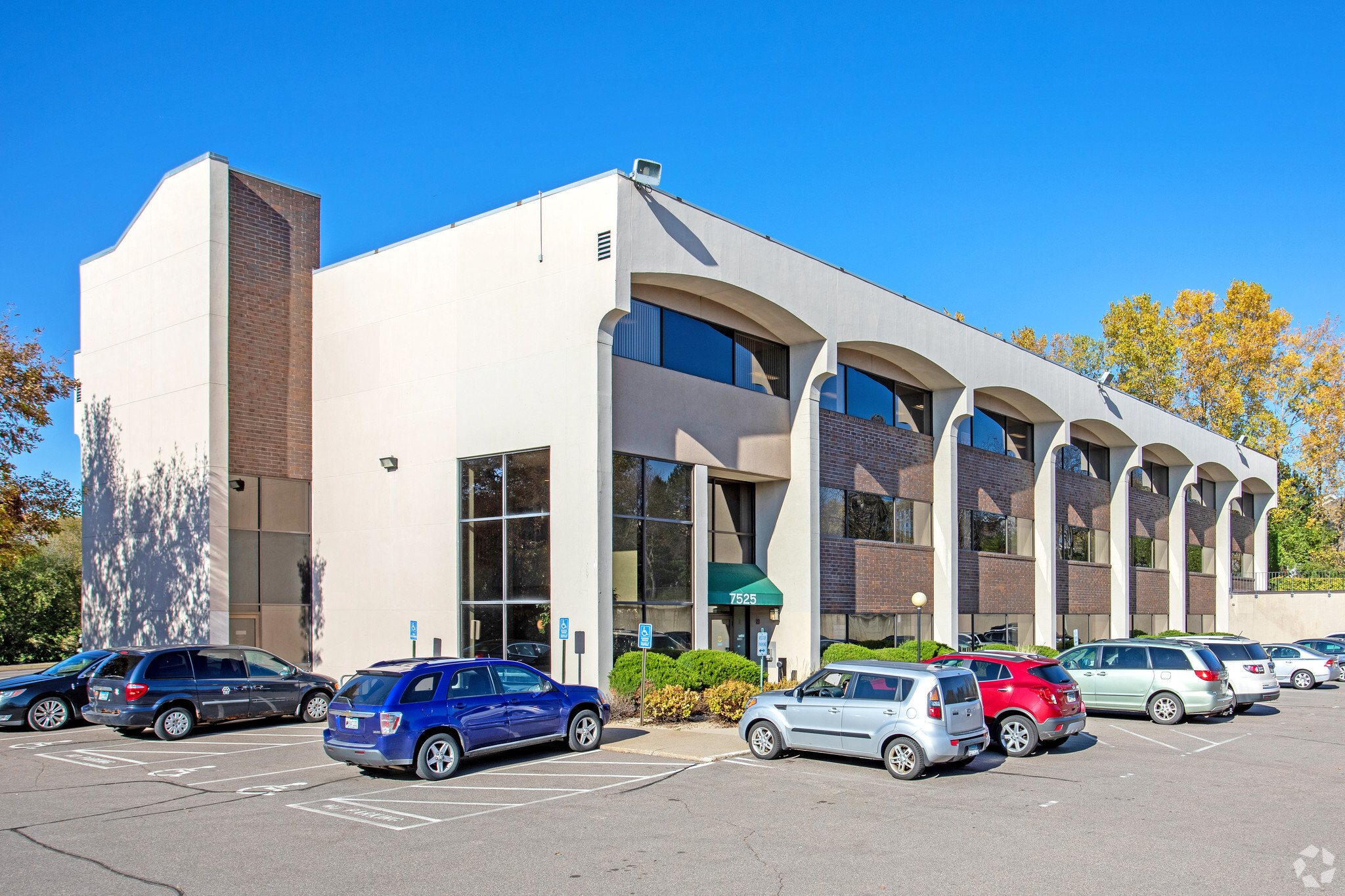 7525 Mitchell Rd, Eden Prairie, MN for sale Primary Photo- Image 1 of 32