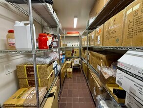 320-326 N Azusa Ave, West Covina, CA for lease Interior Photo- Image 1 of 21