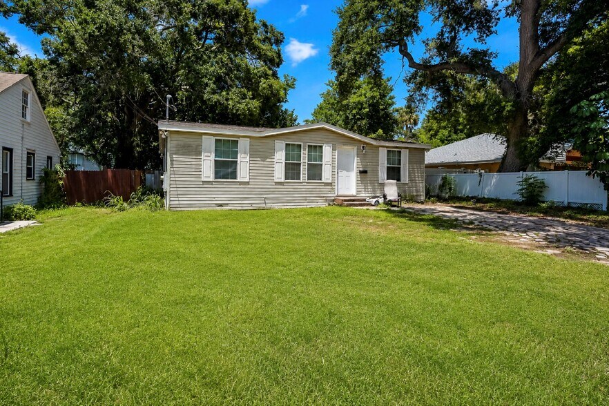 791 35th Ave S, Saint Petersburg, FL à vendre - Photo principale - Image 1 de 1