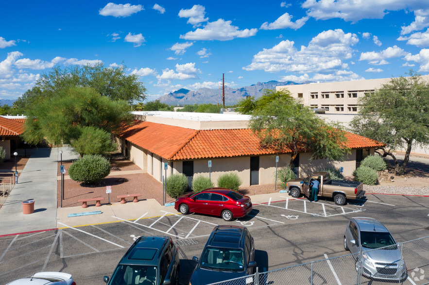 1701 W Saint Marys Rd, Tucson, AZ à vendre - Photo du bâtiment - Image 1 de 1