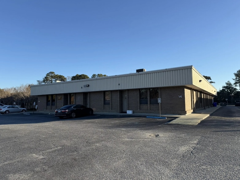 14 Farmfield Ave, Charleston, SC for sale - Building Photo - Image 2 of 10