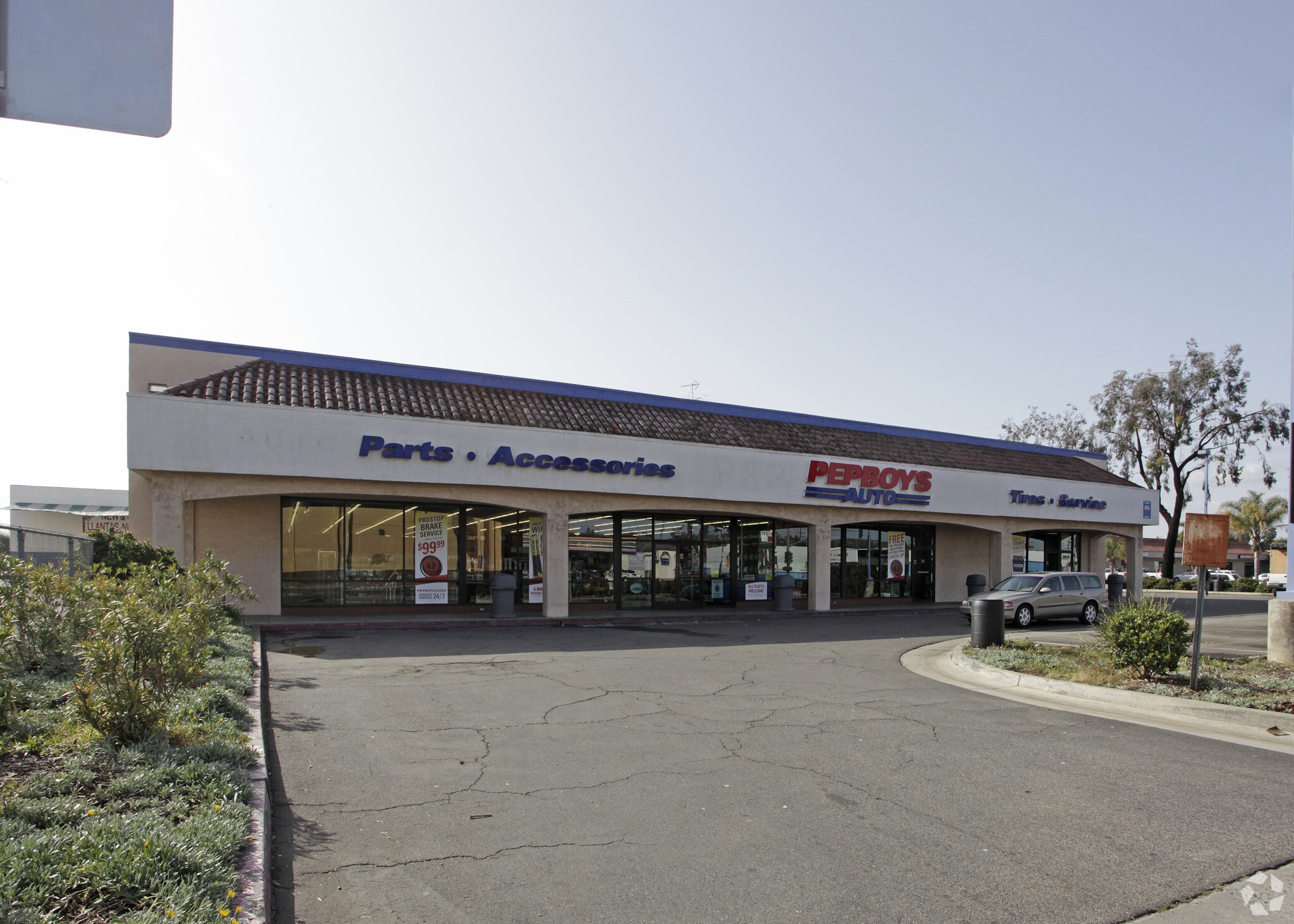 855 W Mission Ave, Escondido, CA for lease Primary Photo- Image 1 of 5