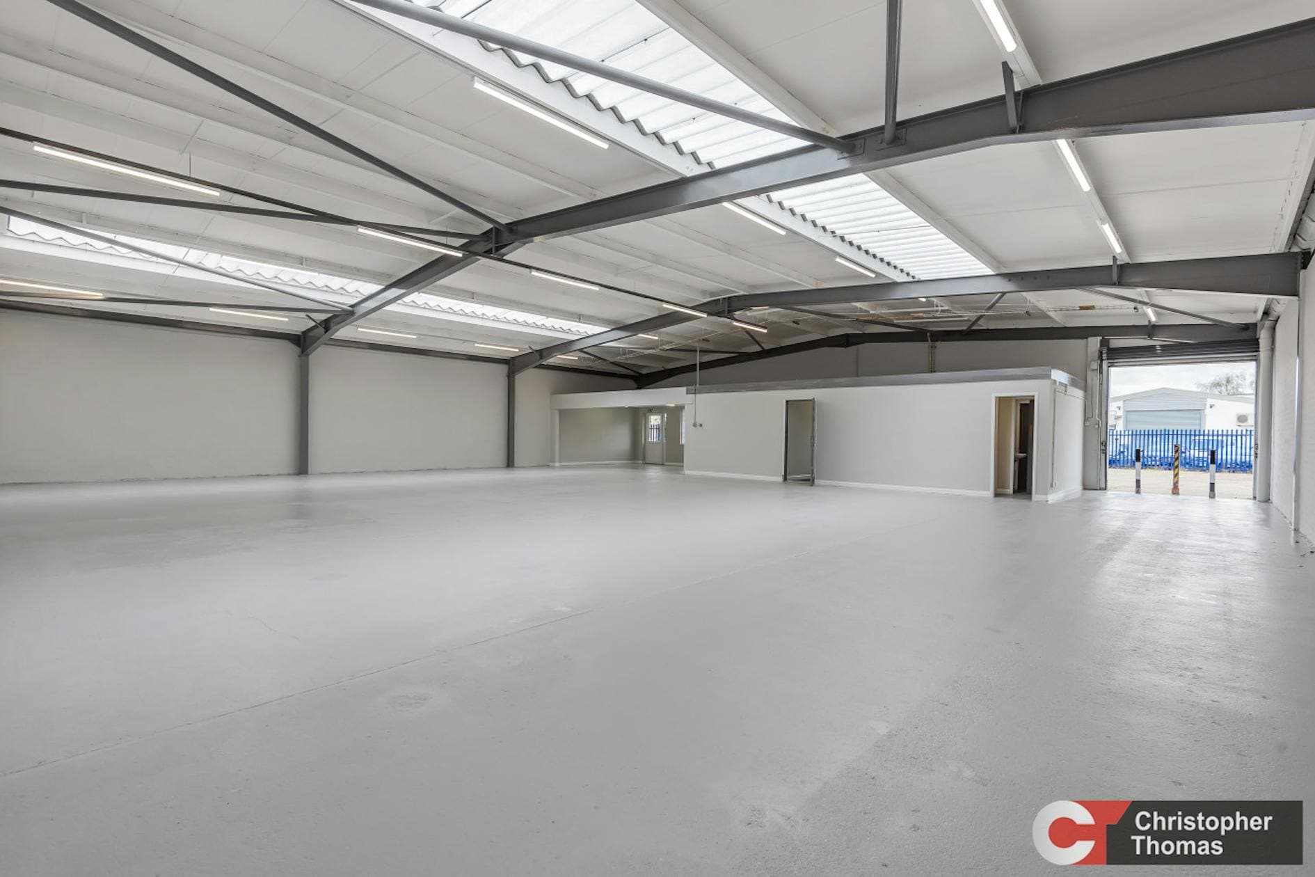 Dedworth Rd, Windsor for lease Interior Photo- Image 1 of 4