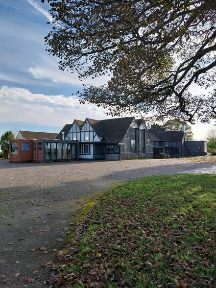 Ashbourne Rd, Flagg à vendre - Photo du bâtiment - Image 1 de 10