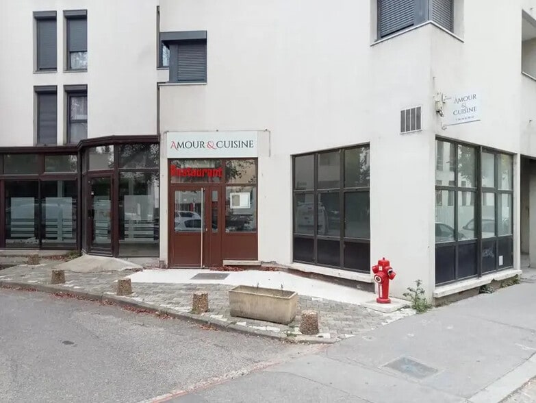 31 Rue Louis Guérin, Villeurbanne for lease - Building Photo - Image 1 of 9