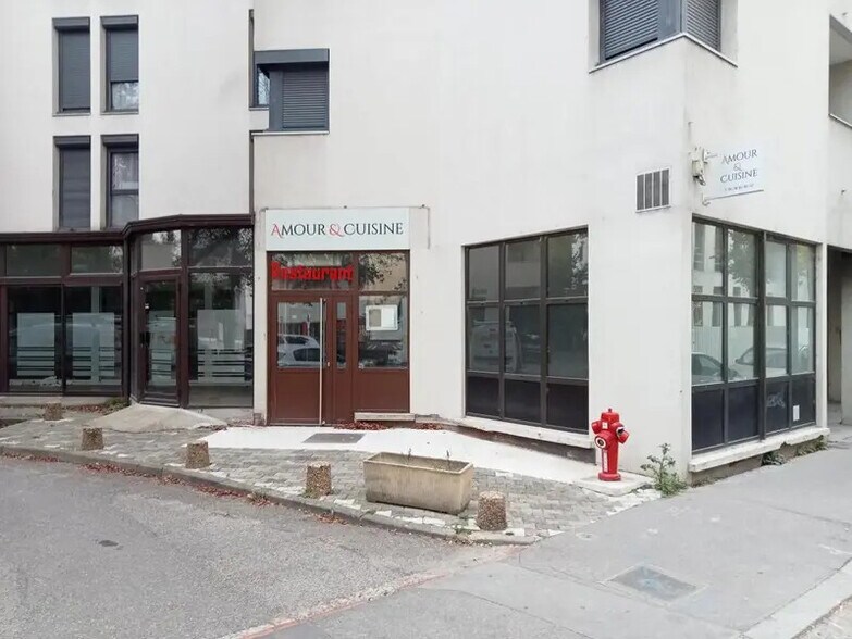 31 Rue Louis Guérin, Villeurbanne à louer - Photo du bâtiment - Image 1 de 9