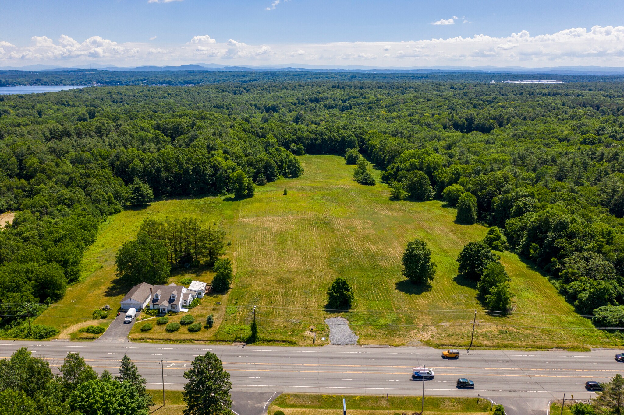 2621 Route 9, Malta, NY à vendre Photo du bâtiment- Image 1 de 10