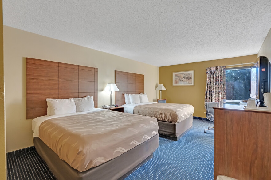 2693 US-76 Hwy, Marion, SC for sale - Interior Photo - Image 2 of 15