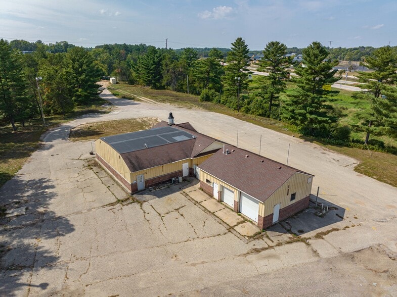 650 S Frontage Rd, Wisconsin Dells, WI for sale - Building Photo - Image 2 of 11