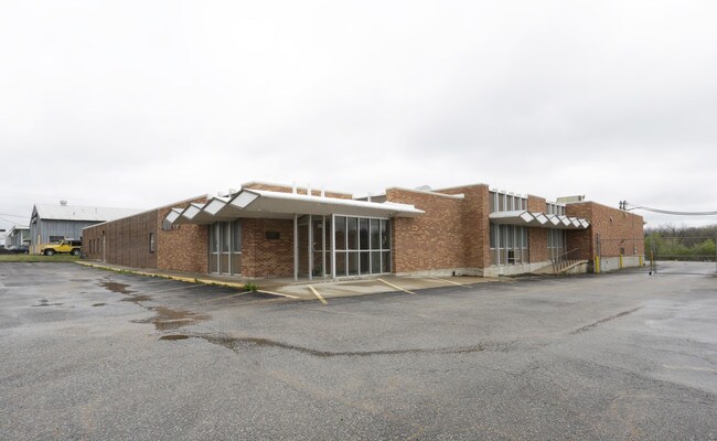 More details for 3120 S Kansas Ave, Topeka, KS - Industrial for Lease