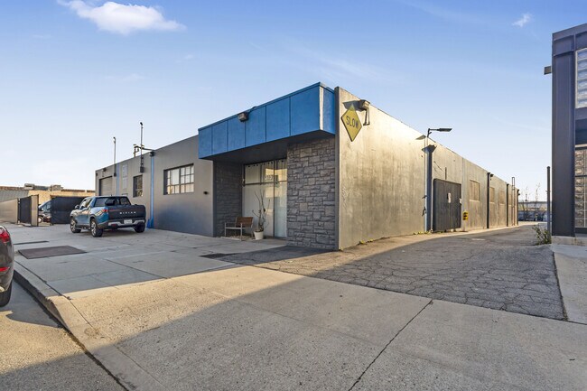 Plus de détails pour 315 S Flower St, Burbank, CA - Industriel à louer