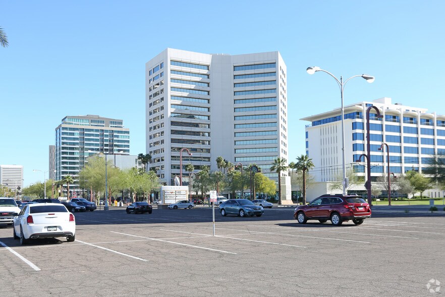 3101-3111 N Central Ave, Phoenix, AZ à louer - Photo du bâtiment - Image 2 de 43