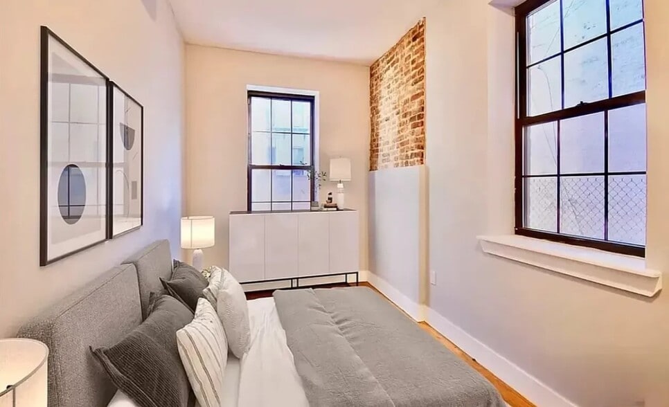 540 Bainbridge St, Brooklyn, NY à vendre - Photo intérieure - Image 3 de 10