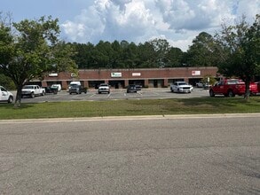 409 Chicago Dr, Fayetteville, NC for lease Interior Photo- Image 2 of 13