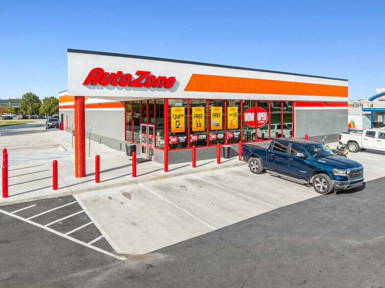 2926 US 52, West Lafayette, IN à vendre - Photo du bâtiment - Image 2 de 7