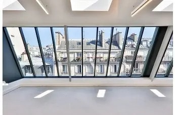 15-17 Rue De Bucarest, Paris for lease - Interior Photo - Image 2 of 5