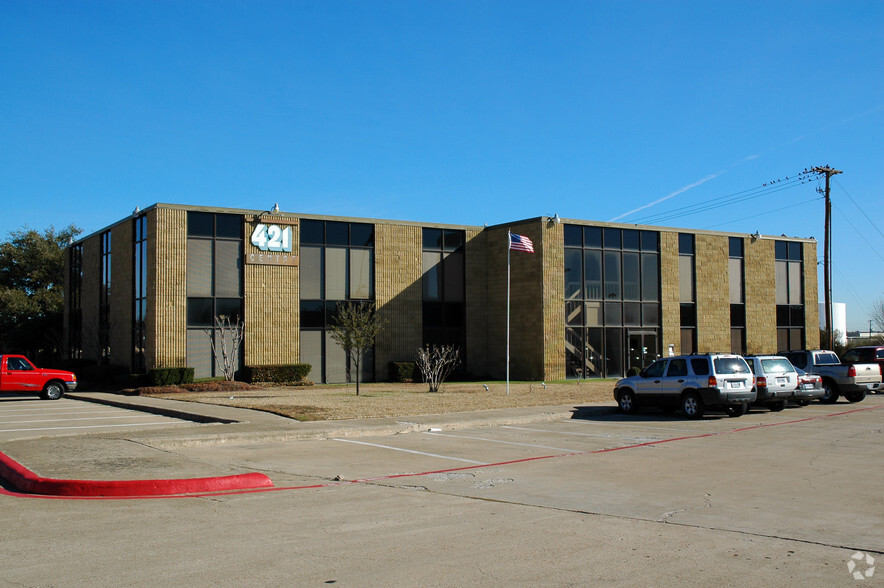 421 E Airport Fwy, Irving, TX for sale - Building Photo - Image 1 of 1