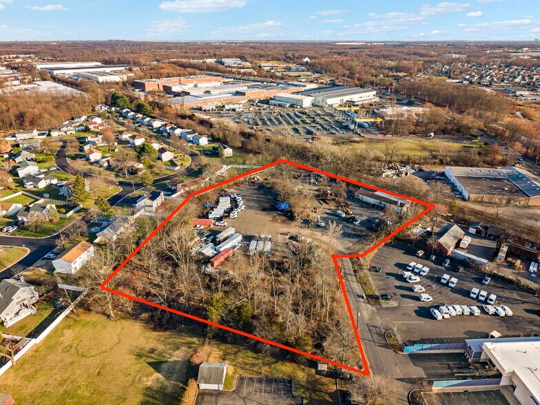 128 Oak Tree Ave, South Plainfield, NJ à vendre - Photo du bâtiment - Image 2 de 21