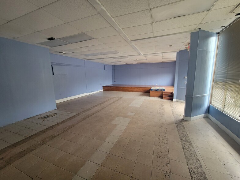 166 Gorham St, Lowell, MA à louer - Photo intérieure - Image 2 de 5
