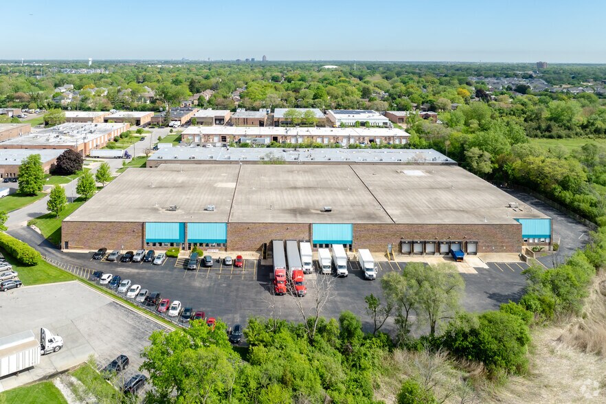 1005 W Republic Dr, Addison, IL à louer - Aérien - Image 2 de 5