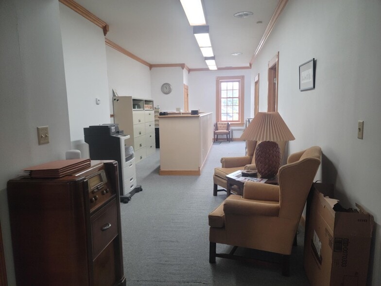 1207 55th St, Kenosha, WI for lease - Interior Photo - Image 2 of 13