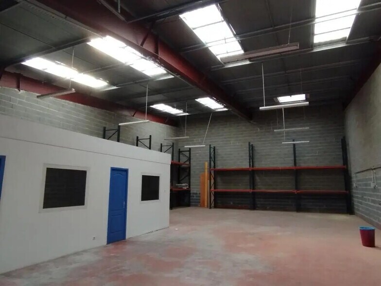 Bureau dans Cugnaux à louer - Photo du bâtiment - Image 3 de 8