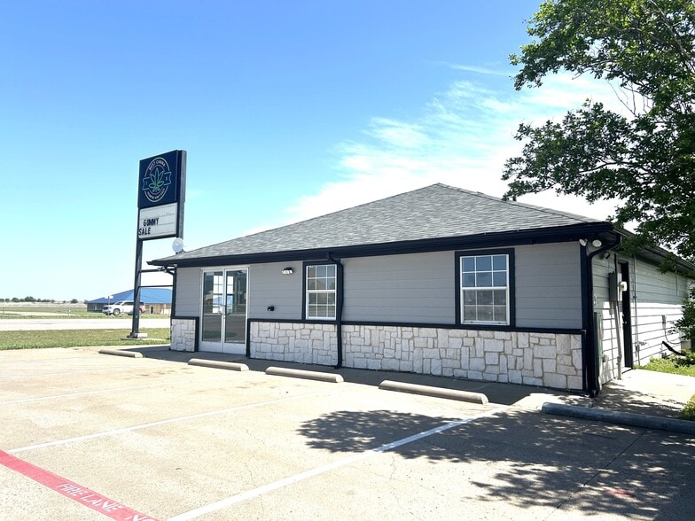 400 Hwy 67 E, Alvarado, TX à vendre - Photo du bâtiment - Image 2 de 11
