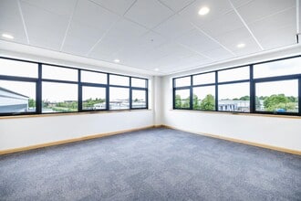Great Bank Rd, Bolton for lease Interior Photo- Image 2 of 4