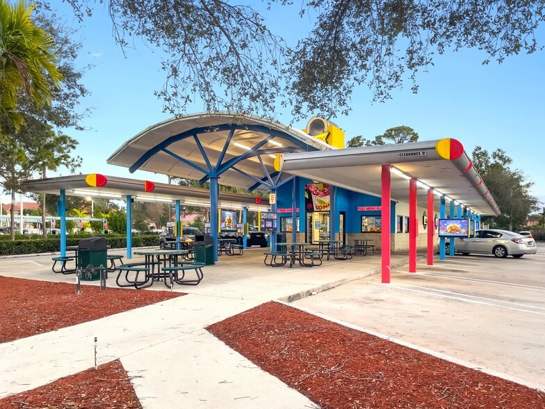 6250 Lake Worth Rd, Greenacres, FL à vendre - Photo principale - Image 1 de 10