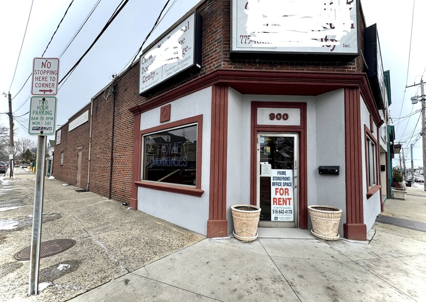 900 Hempstead Tpke, Franklin Square, NY for lease - Building Photo - Image 2 of 3