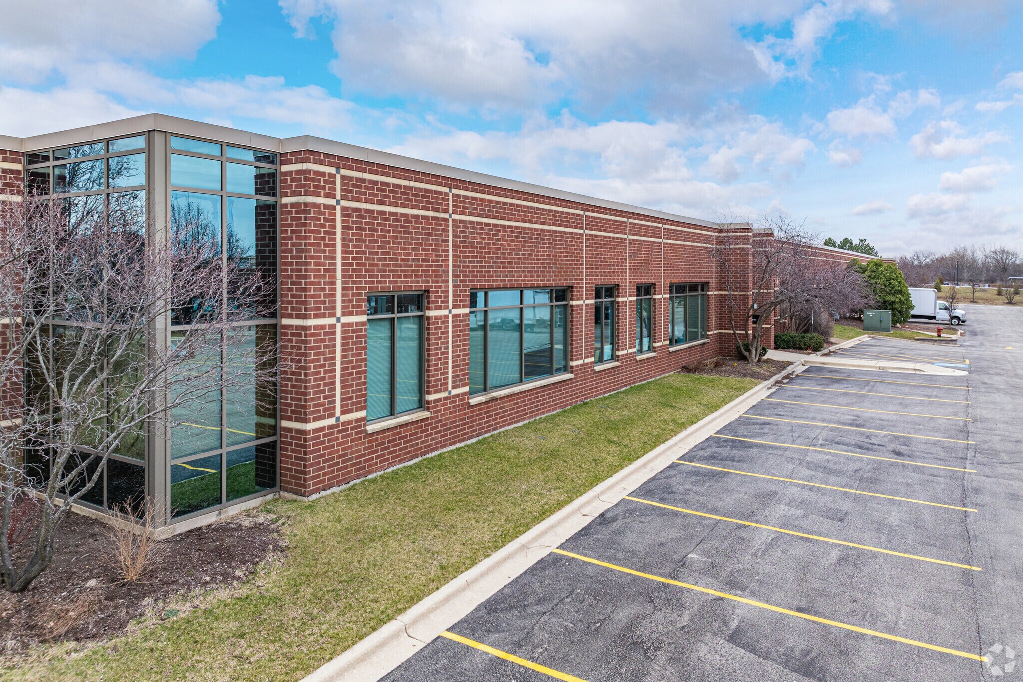 7135 Janes Ave, Woodridge, IL à louer Photo du bâtiment- Image 1 de 13