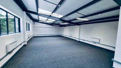 16 Andre St, London for lease Interior Photo- Image 2 of 3