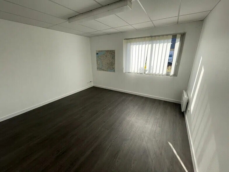 Industriel dans La Chapelle-sur-Erdre à louer - Photo du bâtiment - Image 3 de 4