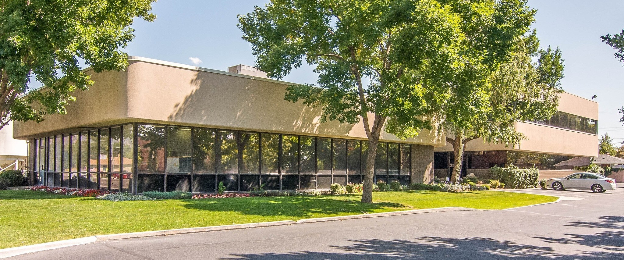 90 E Fort Union Blvd, Midvale, UT à louer Photo du bâtiment- Image 1 de 5